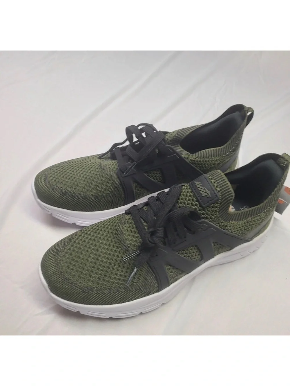 Avia Men's Athletic Sneakers Green Knit with Black Accents Size 9
